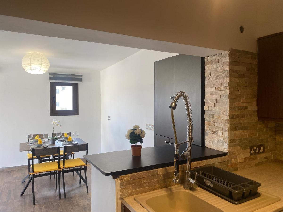 Philip Spacious Apartment Limassol Exterior foto